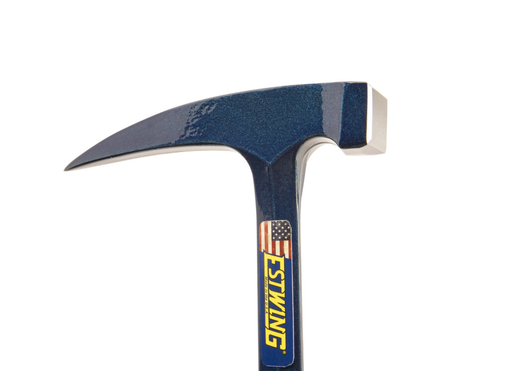 Estwing Geologenhammer / Pickhammer mit blauem Vinylgriff (grosse Schlagfläche)  E6-24PC